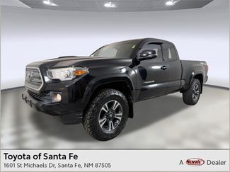 Used 2017 Toyota Tacoma TRD Sport w/ Tow Package (A/T) AWD/4WD video 1