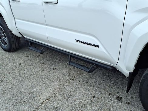 Used 2024 Toyota Tacoma SR5 image 7