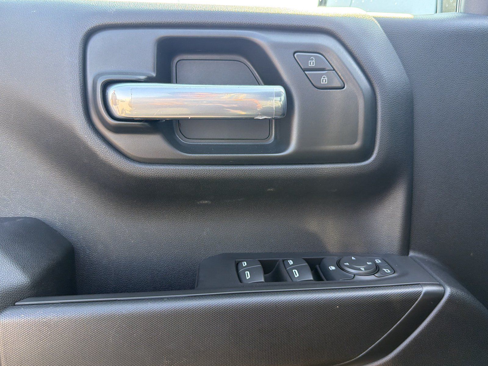 Used 2021 Chevrolet Silverado 1500 Custom w/ Safety Confidence Package AWD/4WD image 19