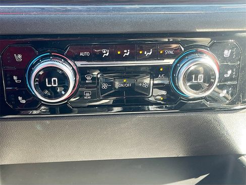 Used 2023 GMC Sierra 1500 SLT w/ SLT Premium Package image 16