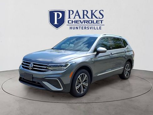 Used 2024 Volkswagen Tiguan Wolfsburg Edition AWD/4WD image 27
