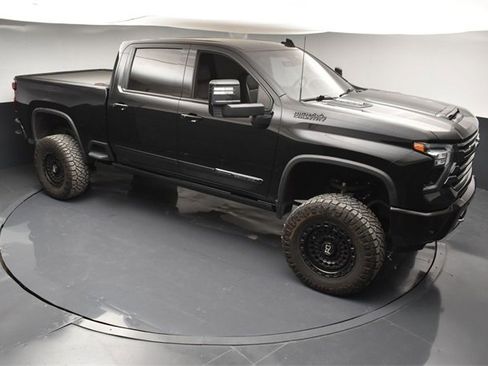 Used 2024 Chevrolet Silverado 2500 High Country w/ Midnight Edition image 37