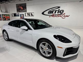 Used 2025 Porsche Panamera image 1