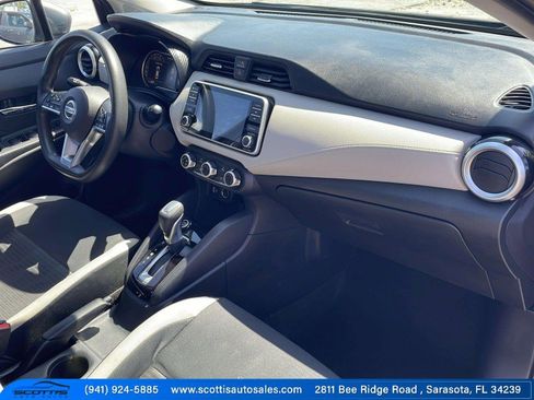 Used 2021 Nissan Versa SV image 17