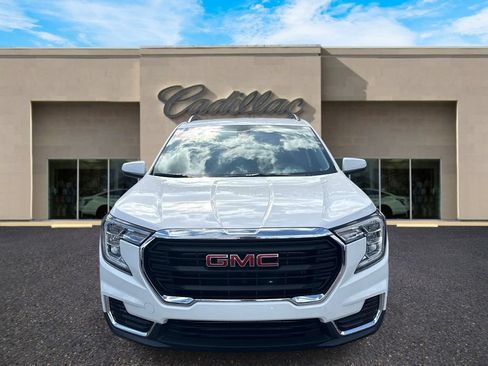 Used 2022 GMC Terrain SLE w/ Driver Convenience Package FWD image 8