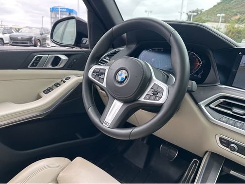 Used 2022 BMW X5 sDrive40i w/ M Sport Package RWD image 8
