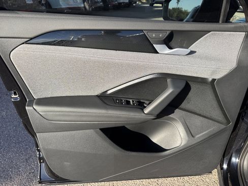 New 2026 Volkswagen Tiguan S image 10