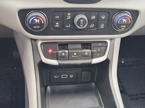 Used 2022 GMC Terrain SLE w/ Driver Convenience Package AWD/4WD image 21