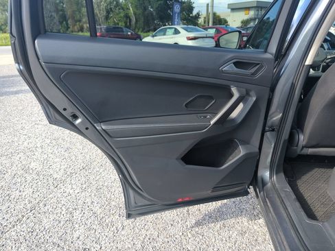 Certified 2022 Volkswagen Tiguan S FWD image 27