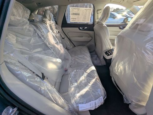 New 2026 Volvo XC60 B5 Ultra w/ Protection Package Premier image 21