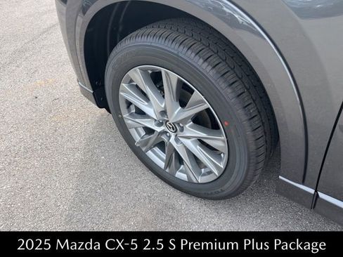 New 2025 MAZDA CX-5 AWD 2.5 S w/ Premium Plus Pkg image 5