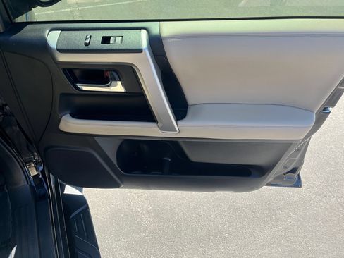 Certified 2022 Toyota 4Runner SR5 Premium w/ Moonroof Package AWD/4WD image 29
