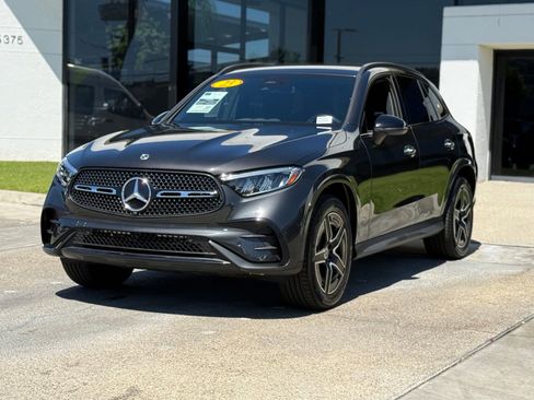 Used 2023 Mercedes-Benz GLC 300 image 2