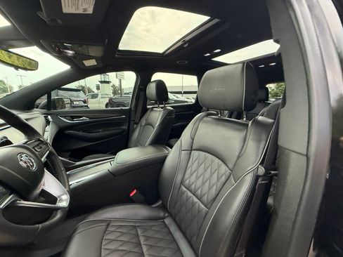 Used 2024 Buick Enclave Avenir w/ Avenir Technology Package AWD/4WD image 11