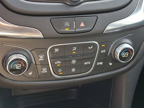 Certified 2023 Chevrolet Equinox LT AWD/4WD image 16