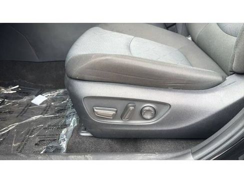 Certified 2025 Toyota RAV4 XLE FWD image 18