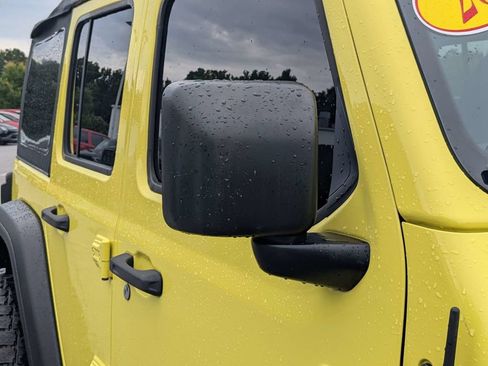 Used 2022 Jeep Wrangler Unlimited Sport AWD/4WD image 12
