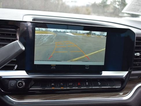 Used 2024 Chevrolet Silverado 1500 LT w/ Z71 Off-Road Package image 22