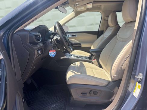 Used 2021 Ford Explorer Platinum w/ Equipment Group 601A image 10