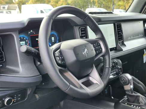 New 2025 Ford Bronco Badlands image 18