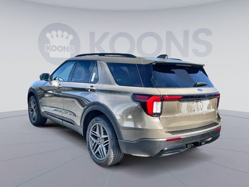 New 2026 Ford Explorer ST-Line image 4