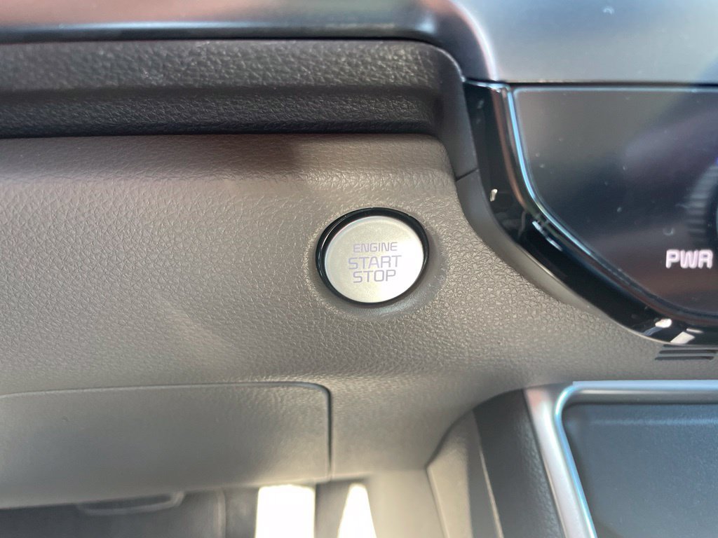 Used 2026 Kia Carnival FWD image 24