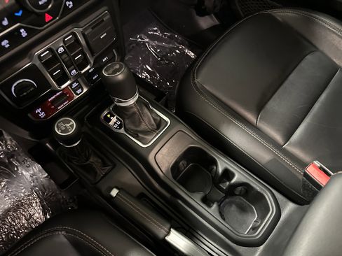 Used 2022 Jeep Wrangler Unlimited Rubicon w/ Xtreme Recon 35" Tire Package image 26