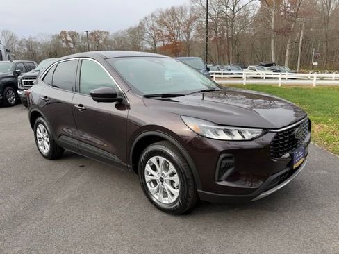 Certified 2023 Ford Escape Active w/ Tech Pack #2 image 9