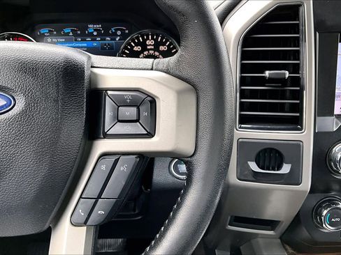 Certified 2019 Ford F150 Lariat image 25