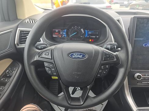 Used 2024 Ford Edge SE AWD/4WD image 4