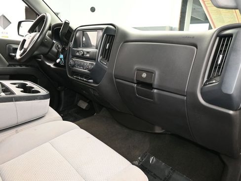 Used 2018 Chevrolet Silverado 1500 Custom w/ Custom Value Package image 40