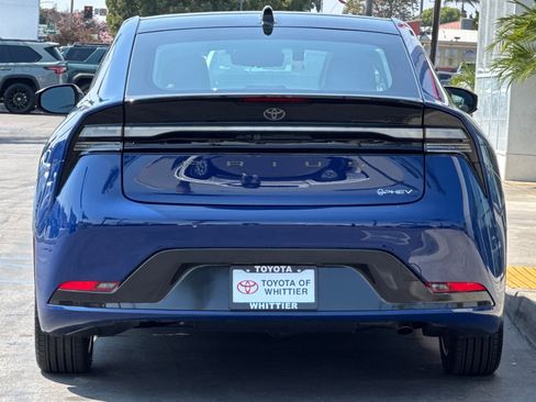 Certified 2025 Toyota Prius Plug-In Hybrid image 5