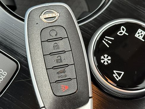 New 2026 Nissan Rogue Platinum image 32