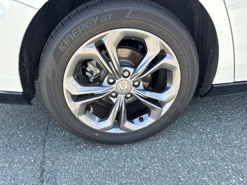 Used 2025 Honda Accord EX-L image 11