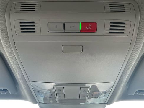 Used 2024 Volkswagen Taos SE image 24