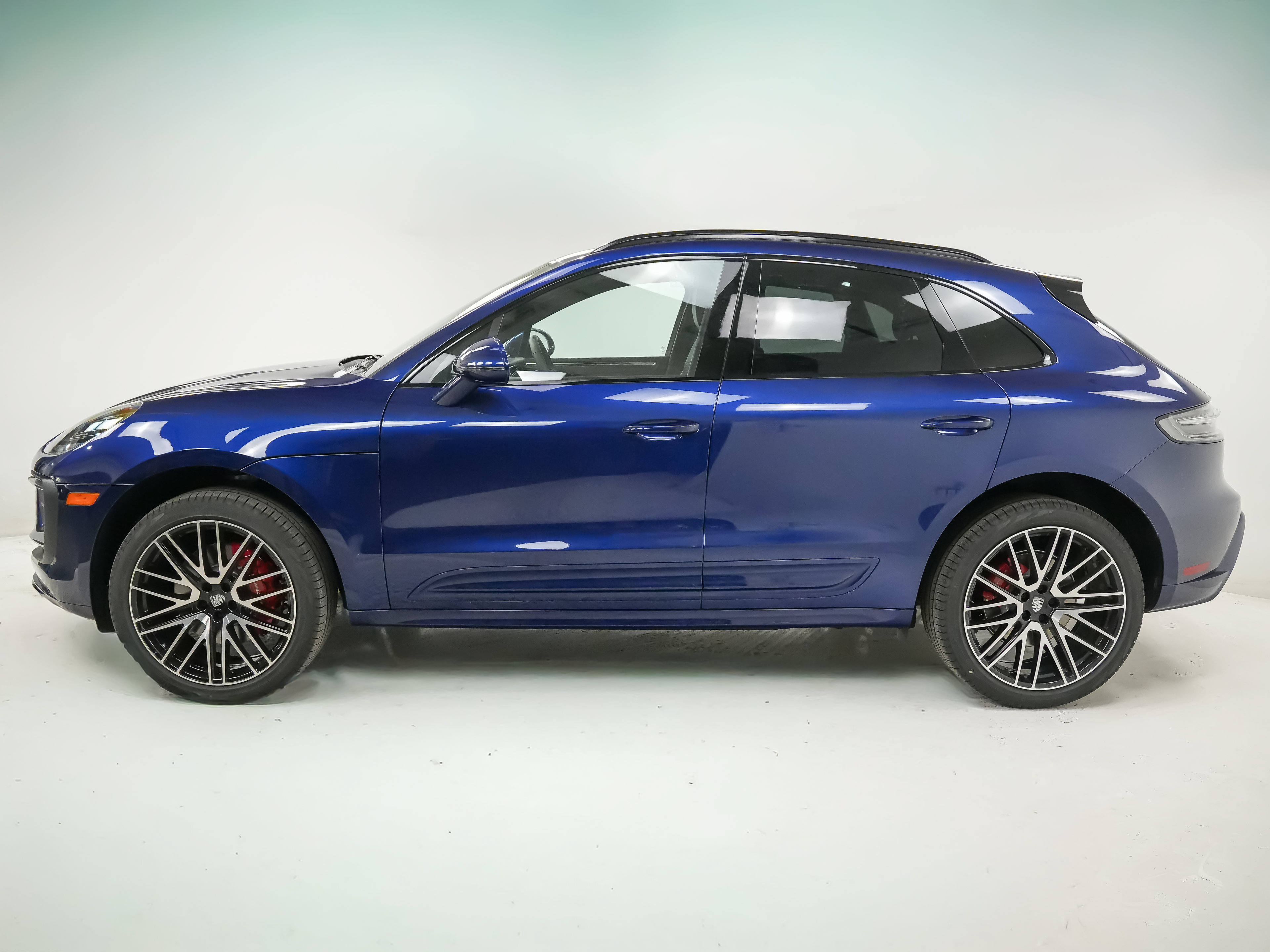 Certified 2026 Porsche Macan S AWD/4WD image 2