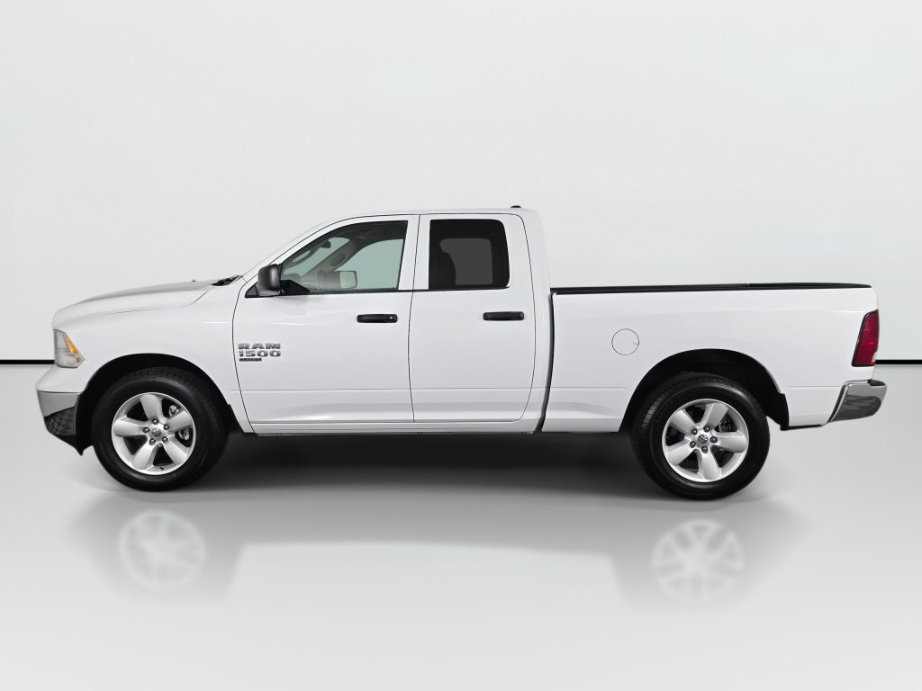 Used 2024 RAM 1500 Classic SLT AWD/4WD image 2