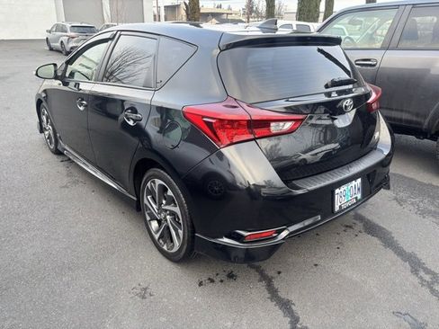 Used 2018 Toyota Corolla iM image 3