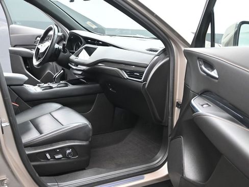 Certified 2023 Cadillac XT4 Sport AWD/4WD image 19