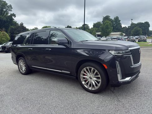 Used 2022 Cadillac Escalade ESV Premium Luxury w/ Performance Package AWD/4WD image 4