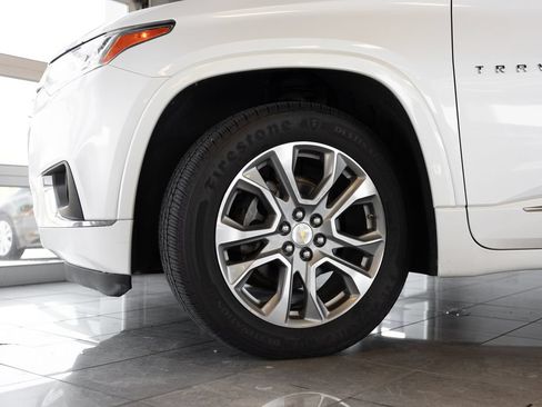 Used 2019 Chevrolet Traverse Premier w/ LPO, Floor Liner Package AWD/4WD image 6