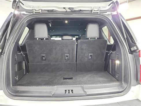 Used 2020 Ford Expedition XLT image 40