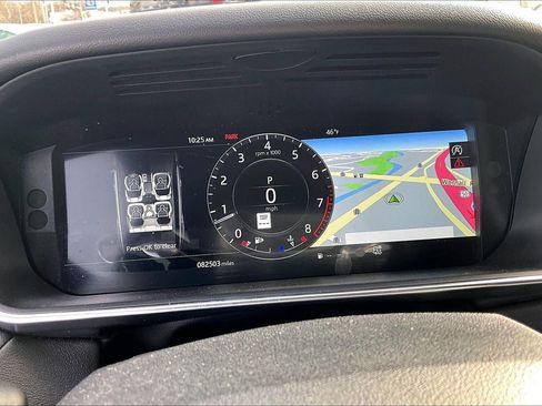 Used 2018 Land Rover Range Rover Sport HSE image 17