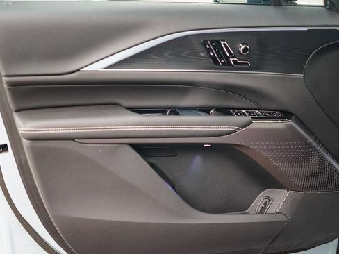 Used 2025 Cadillac Lyriq Sport image 20