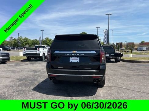 Used 2024 Chevrolet Suburban Premier AWD/4WD image 4