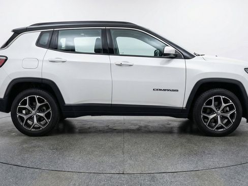 Used 2025 Jeep Compass Limited AWD/4WD image 11