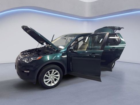 Used 2017 Land Rover Discovery Sport HSE image 10