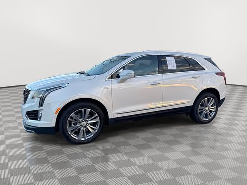Used 2025 Cadillac XT5 Premium Luxury image 1
