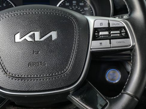 Used 2022 Kia Telluride LX AWD/4WD image 10