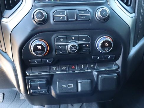 Used 2021 Chevrolet Silverado 2500 LT w/ Fleet Comfort Package AWD/4WD image 16